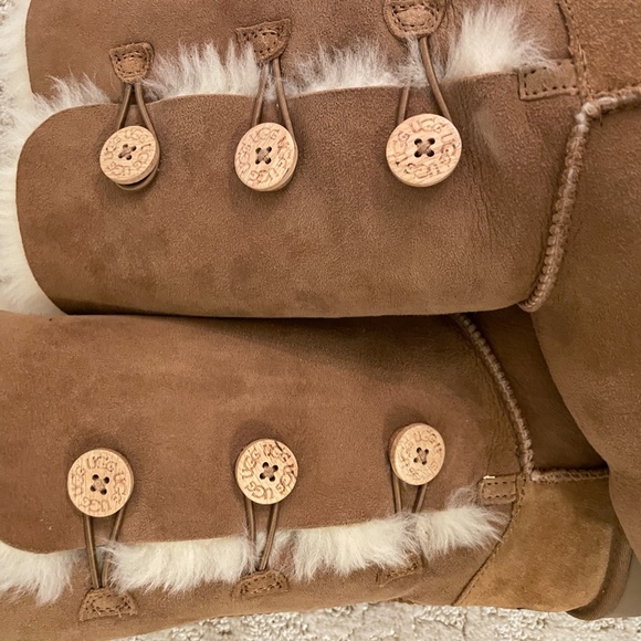 UGG Bailey Button Boots - Picture 5 of 9